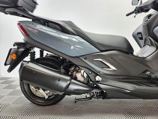 YAMAHA TRICITY 300 2024 2509 kms.