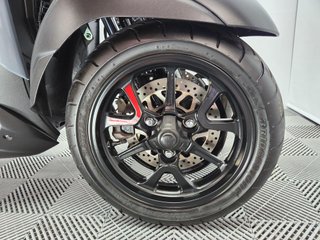 YAMAHA TRICITY 300 2024 2509 kms.