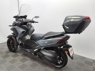 YAMAHA TRICITY 300 2024 2509 kms.