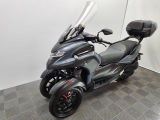 YAMAHA TRICITY 300 2024 2509 kms.