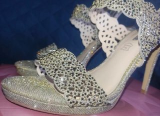 Conjunto Fiesta: Sandalias y Bolso (Talla 40)