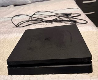 PS4 Slim Nera (Sony)