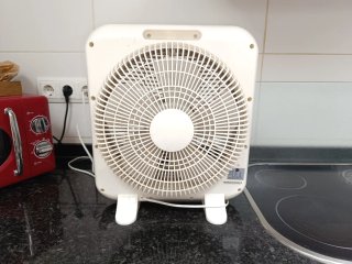 Ventilador de mesa Box Fan blanco