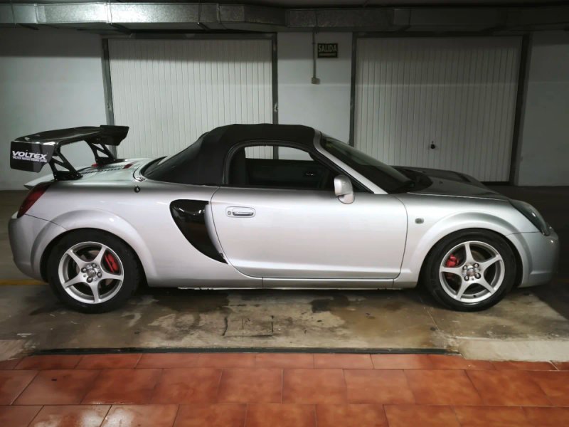 Toyota MR2 2001 - foto 1