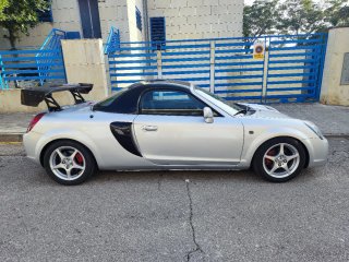 Toyota MR2 2001