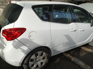 472390 13589374 centralita opel meriva b essentia