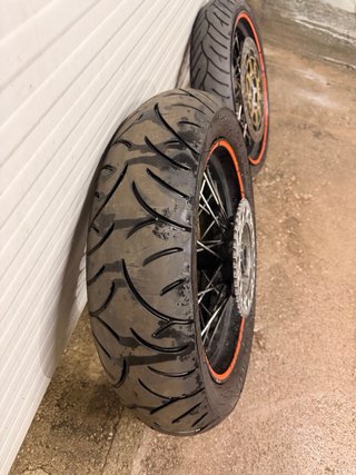 Llantas Supermotard con Aros Naranjas