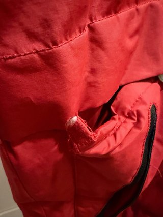 Anorak rojo hombre con capucha