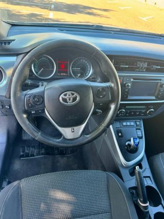 Toyota Auris 2013