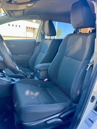 Toyota Auris 2013