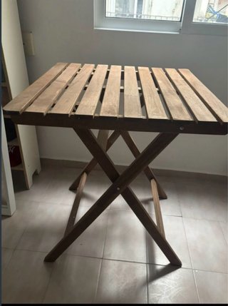 Mesa plegable de madera