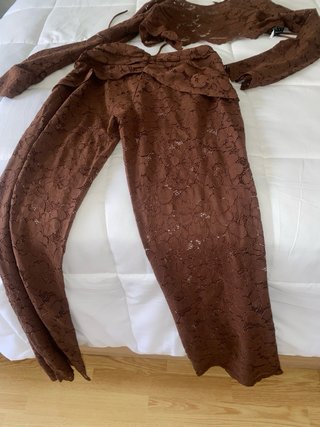 Conjunto top y pantalón encaje marrón