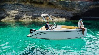 ALQUILER BARCO SIN LICENCIA  (Silver 555) 40CV