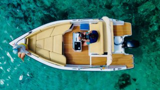 ALQUILER BARCO SIN LICENCIA  (Silver 555) 40CV