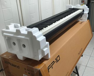 Roland FP-10 Piano Digital