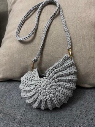 Bolso concha crochet gris niña