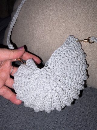 Bolso concha crochet gris niña