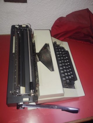 Máquina de escribir Olympia