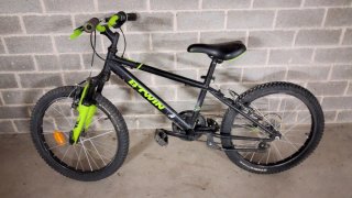 Bicicleta Infantil Btwin Negra y Verde