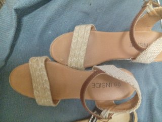 Sandalias cuña talla 37. Todo