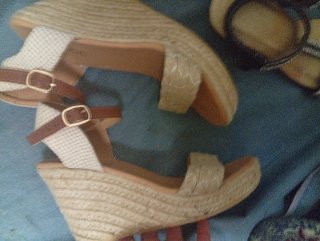 Sandalias cuña talla 37. Todo