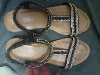 Sandalias cuña talla 37. Todo