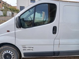 Opel Vivaro 2007 GOLPE TRASERO