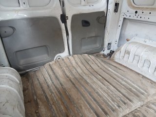 Opel Vivaro 2007 GOLPE TRASERO