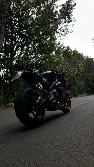 VENDO APRILIA RS650