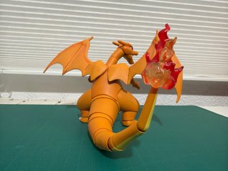 Figura D-Arts Charizard