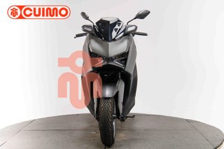 YAMAHA XMAX 125