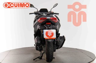 YAMAHA XMAX 125