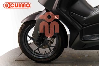 YAMAHA XMAX 125