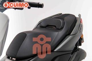 YAMAHA XMAX 125