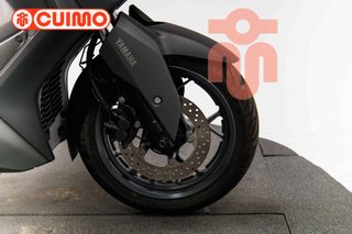 YAMAHA XMAX 125