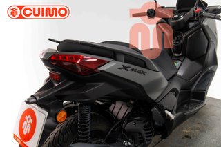 YAMAHA XMAX 125