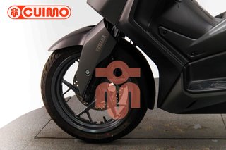 YAMAHA XMAX 125