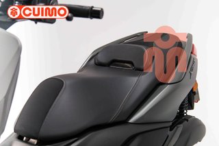 YAMAHA XMAX 125