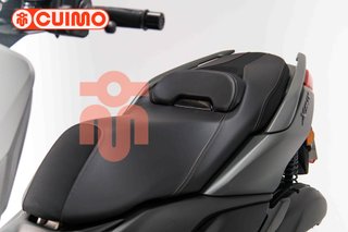 YAMAHA XMAX 125