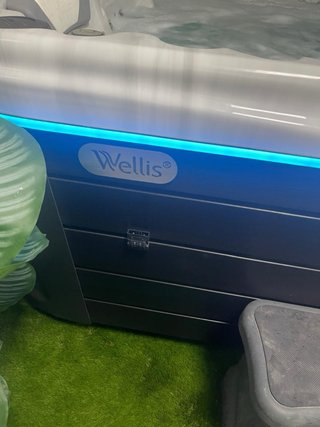 Jacuzzi Wellis