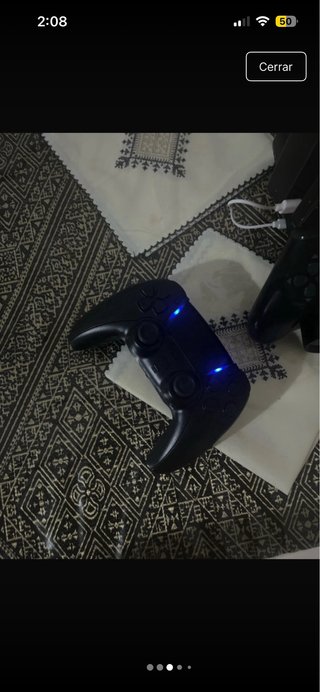 PS4 Slim 1TB con cuffie