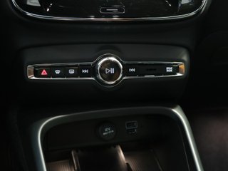 Volvo XC40 T4 PHEV Recharge Core Auto 155 kW (211 CV)