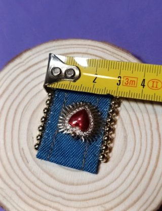 Dije Artesanal Vaquero Corazón Rojo
