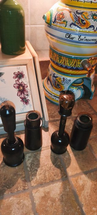 Raro tappatore antico in legno