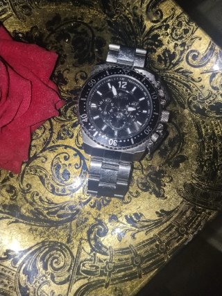 Reloj Invicta Hombre Negro y Plateado