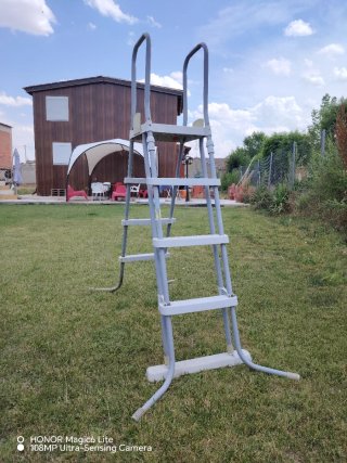 Escalera Piscina 135cm Metal/Plástico