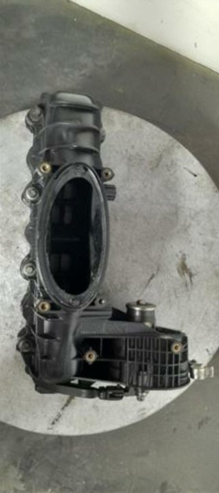 Mercedes 1014258 a6510900037 colector clase e (bm