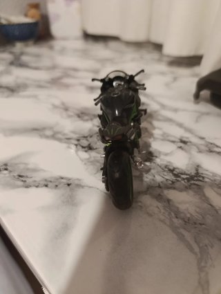 Figura Moto Kawasaki Ninja H2R Negra