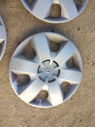 Tapacubos Renault Kangoo 15 (1 unidad)