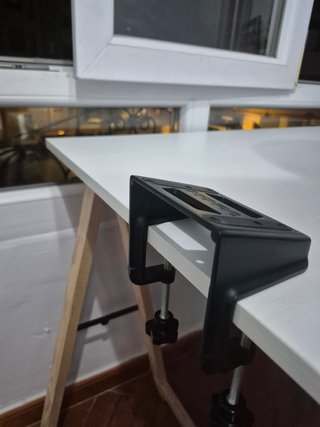 Soporte a mesa Moza